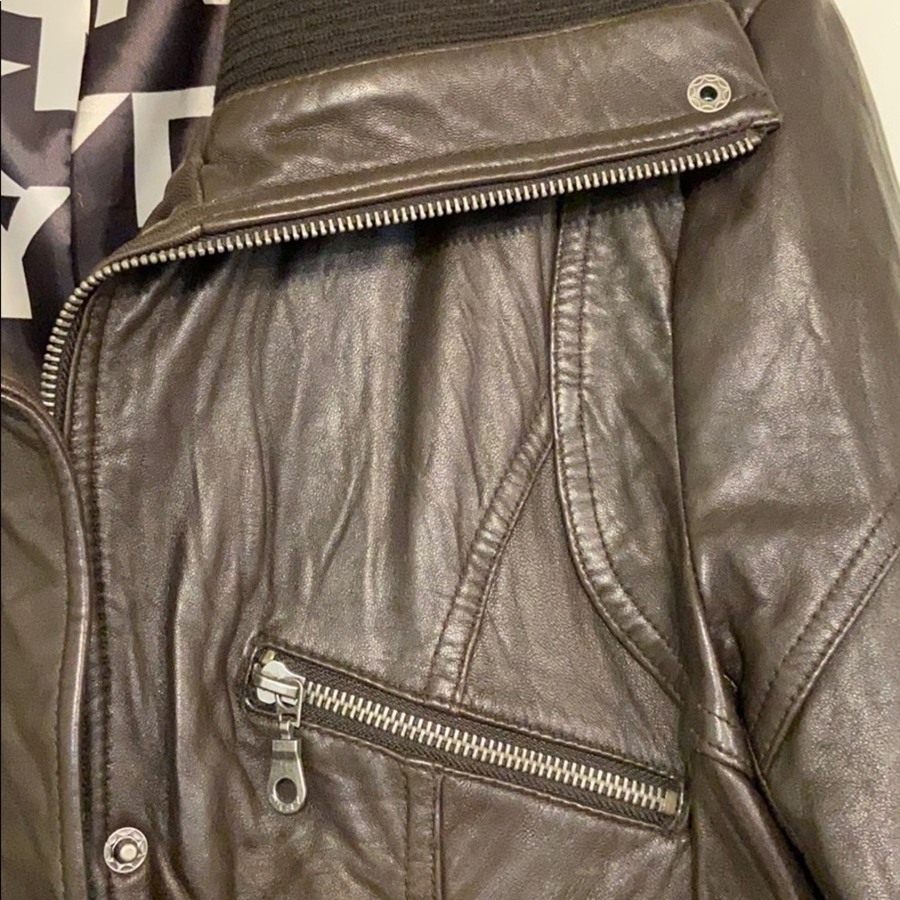 Leather jacket. - Picture 3 of 6